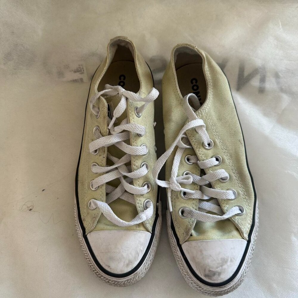 Green Converse low top